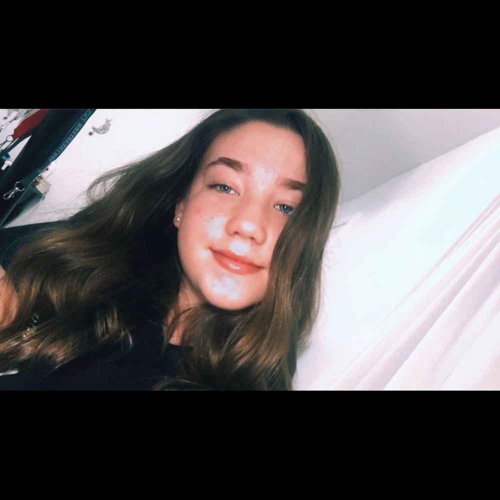 Meet your Posher, Kayla